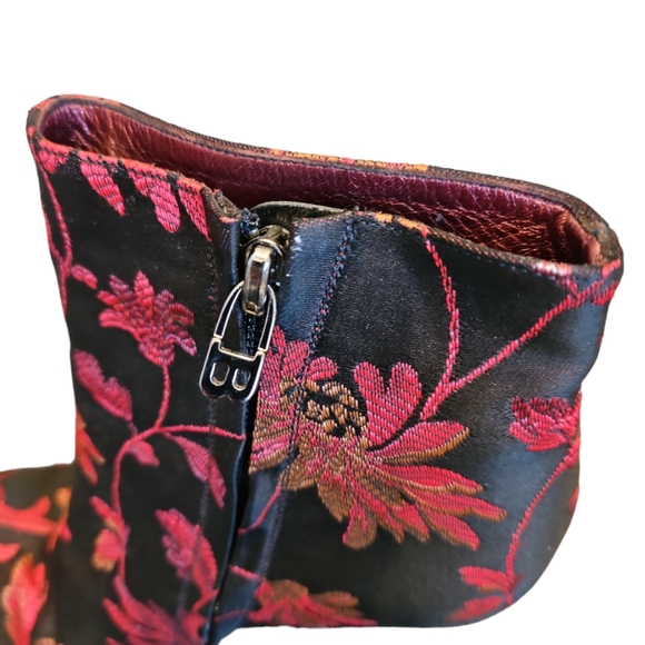 Bally Black & Red Floral Zip Up Ankle Boot Size 5 - Picture 10 of 10